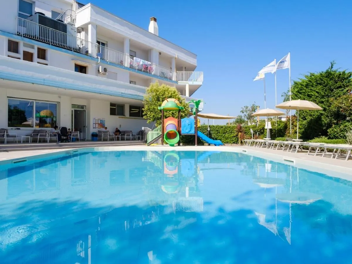 ***  Family Hotel Alexander - Azzurro Club Lido di Jesolo Olaszország