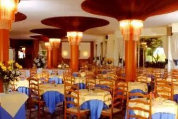 Family Hotel Alexander - Azzurro Club Τζεσόλο Λίντο