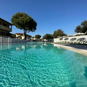  Apartment Villaggio Mietta Italien